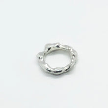 Load image into Gallery viewer, Liquid Silver Ring 04