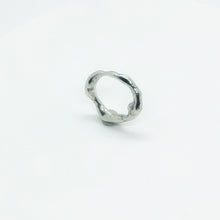 Load image into Gallery viewer, Liquid Silver Ring 05