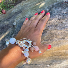 Load image into Gallery viewer, Liquid Silver Bracelet - White Baroque Pearl