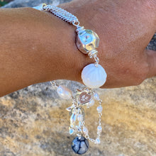 Load image into Gallery viewer, Liquid Silver Bracelet - White Barogue Pearl and Dark Agate Bead